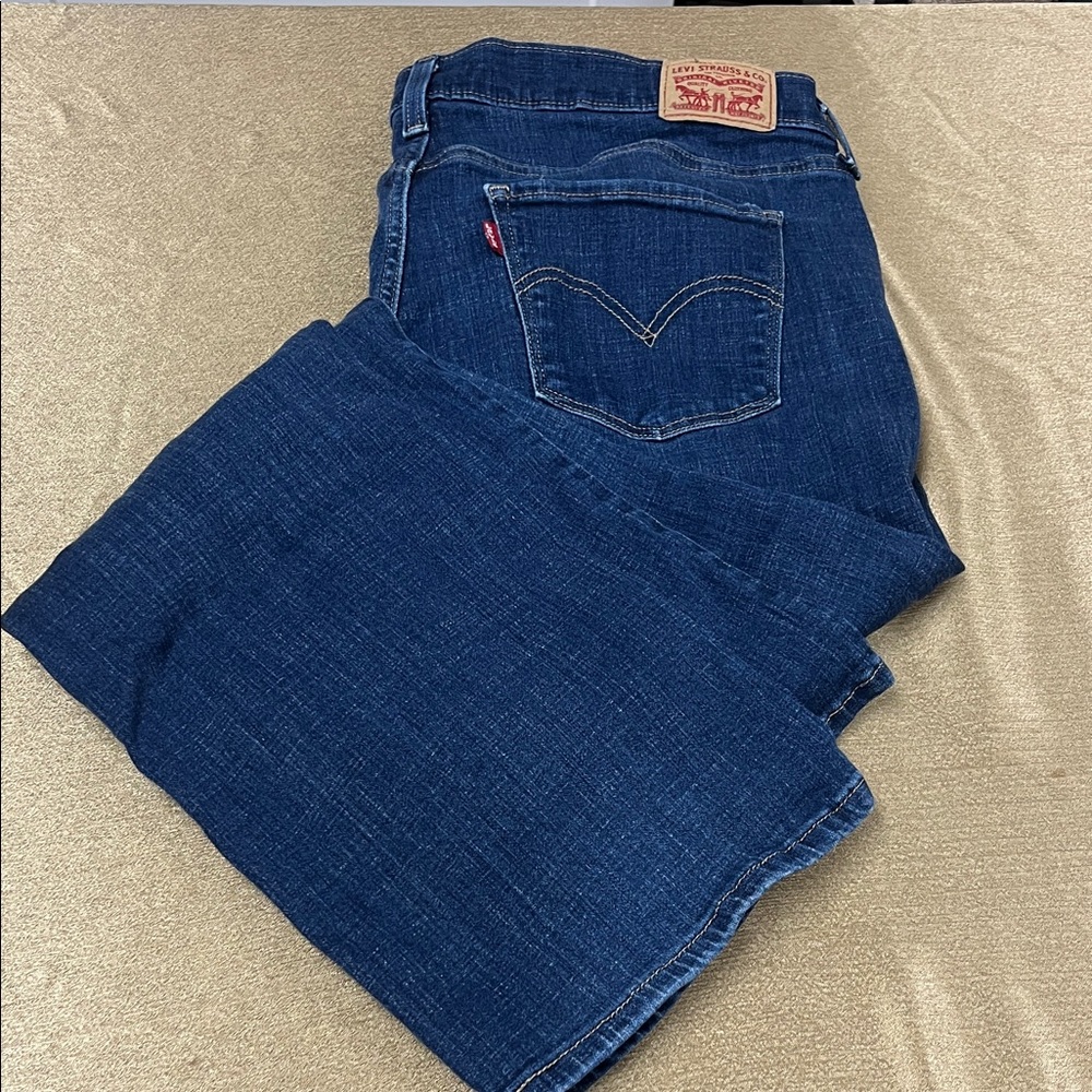 Levi's Dark Blue Denim Jeans with Red Tab